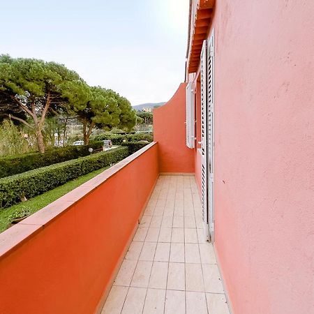 Casa Le Palme Apartment Porto Azzurro Exterior photo