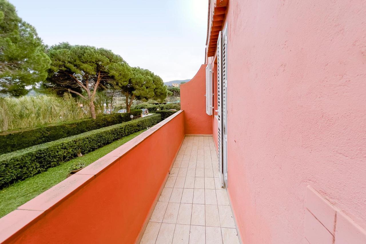 Casa Le Palme Apartment Porto Azzurro Exterior photo